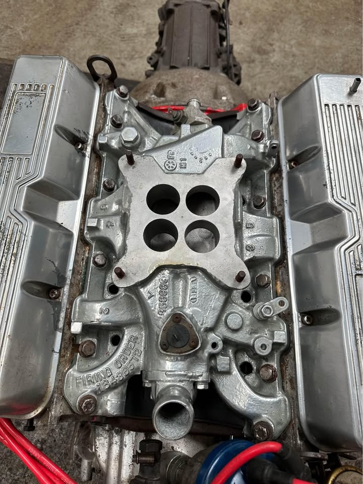 
								3.5 litre Rover V8 engine (215CI) full									
