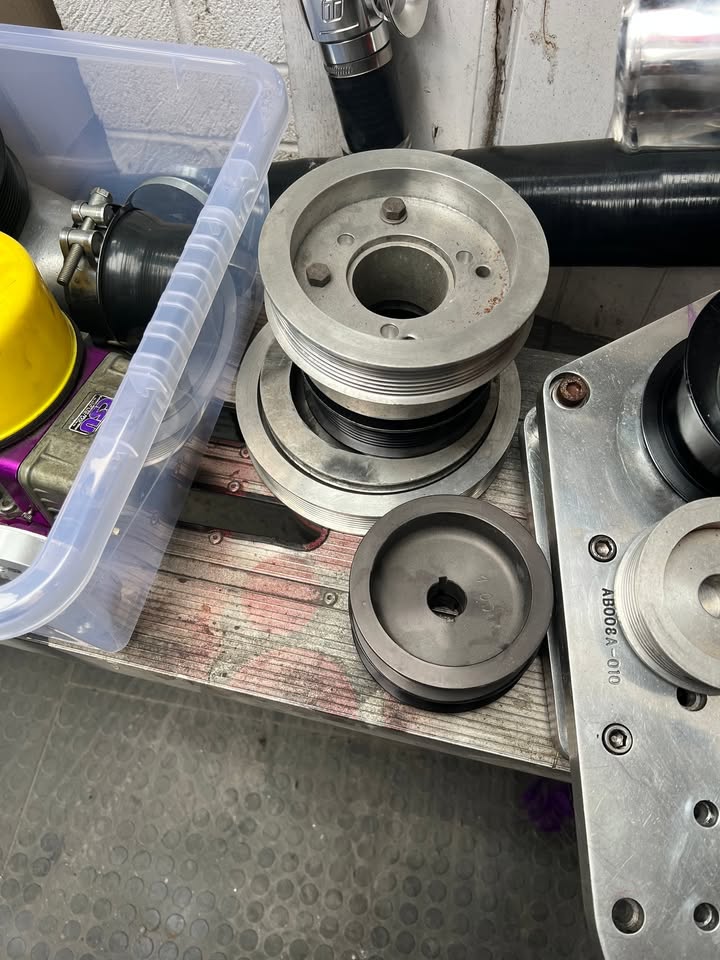 
								Pro chargerD-1SC kit with Blow thru carb full									