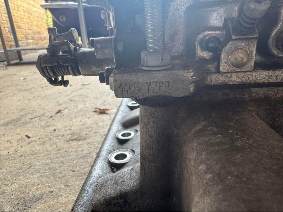 
								SBF Weiand Street Warrior Intake and Edelbrock 1405 Carb full									