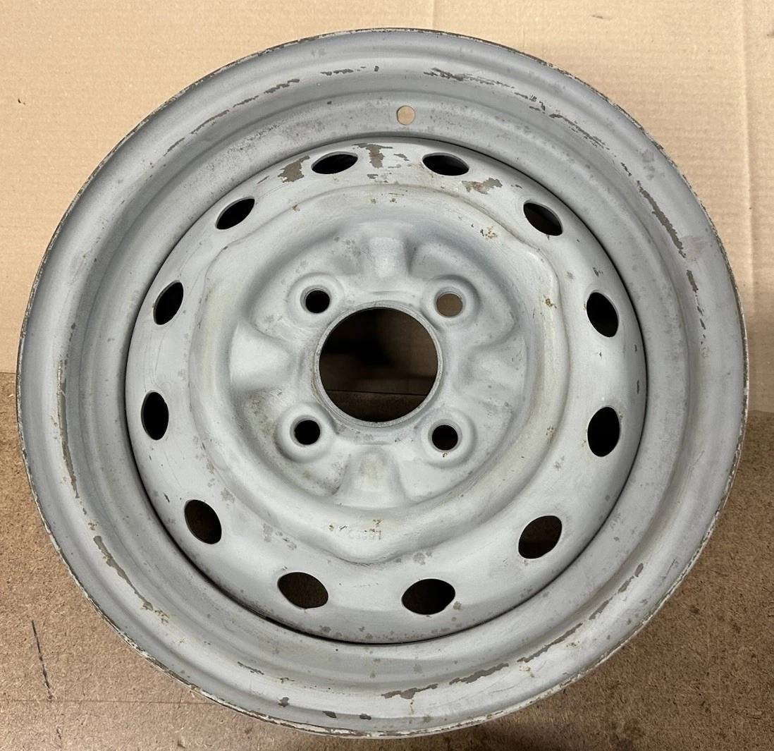 
								MG AHH 8112 MGB GT (EXCLUDING V8) SET OF 4 PERFORATED 5J X 14” STEEL WHEELS full									