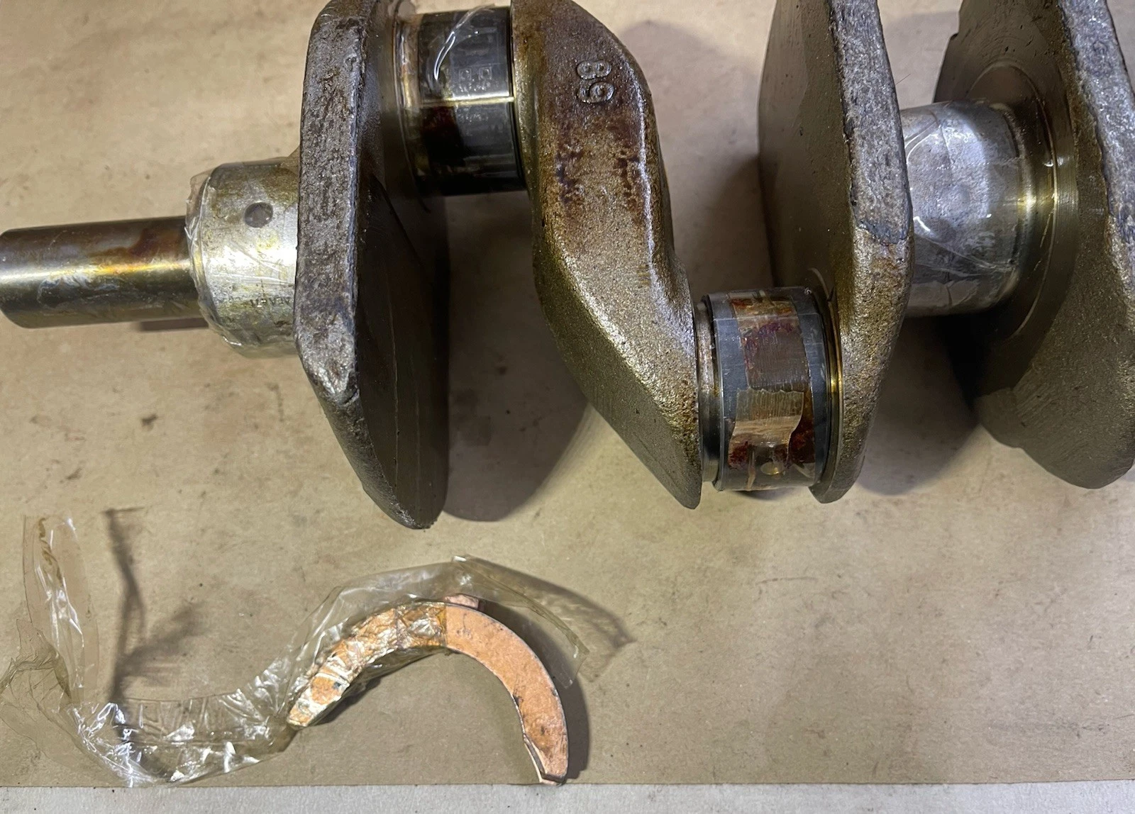 
								38G 319 AUSTIN HEALEY SPRITE MK II & MG MIDGET MK I 10CG MODELS CRANKSHAFT full									
