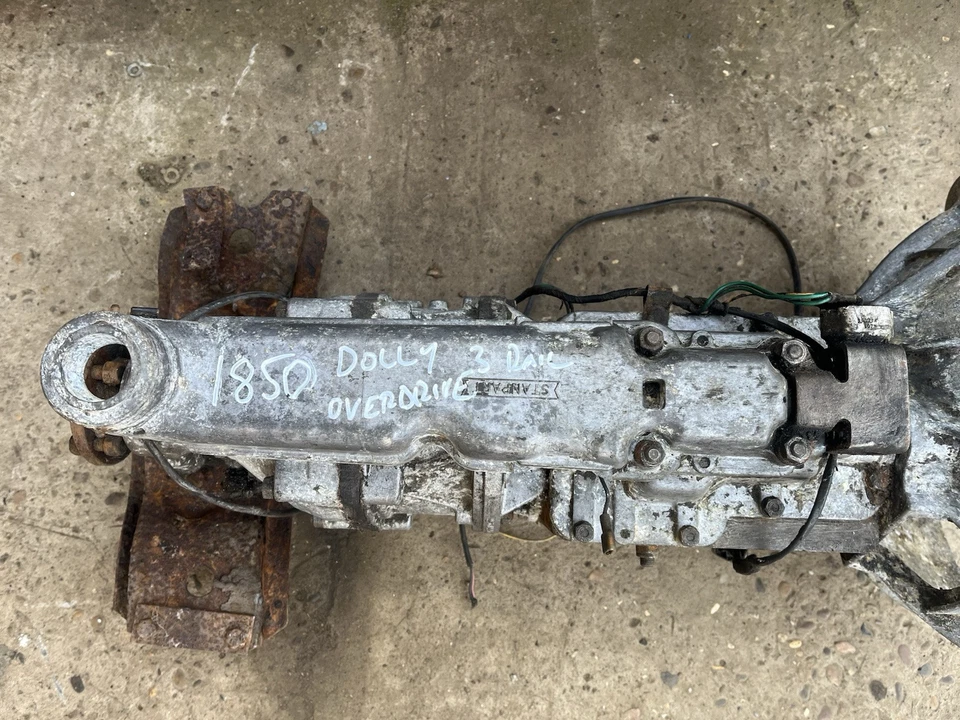 
								Triumph Dolomite 1850 Triumph GT6 Overdrive Gearbox full									