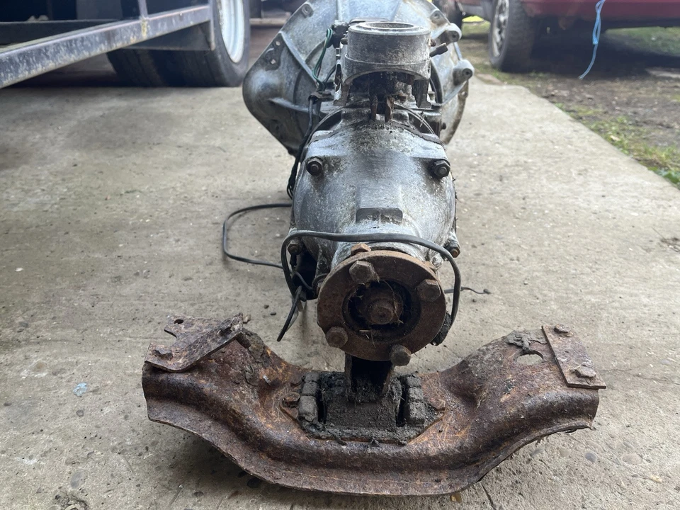 
								Triumph Dolomite 1850 Triumph GT6 Overdrive Gearbox full									