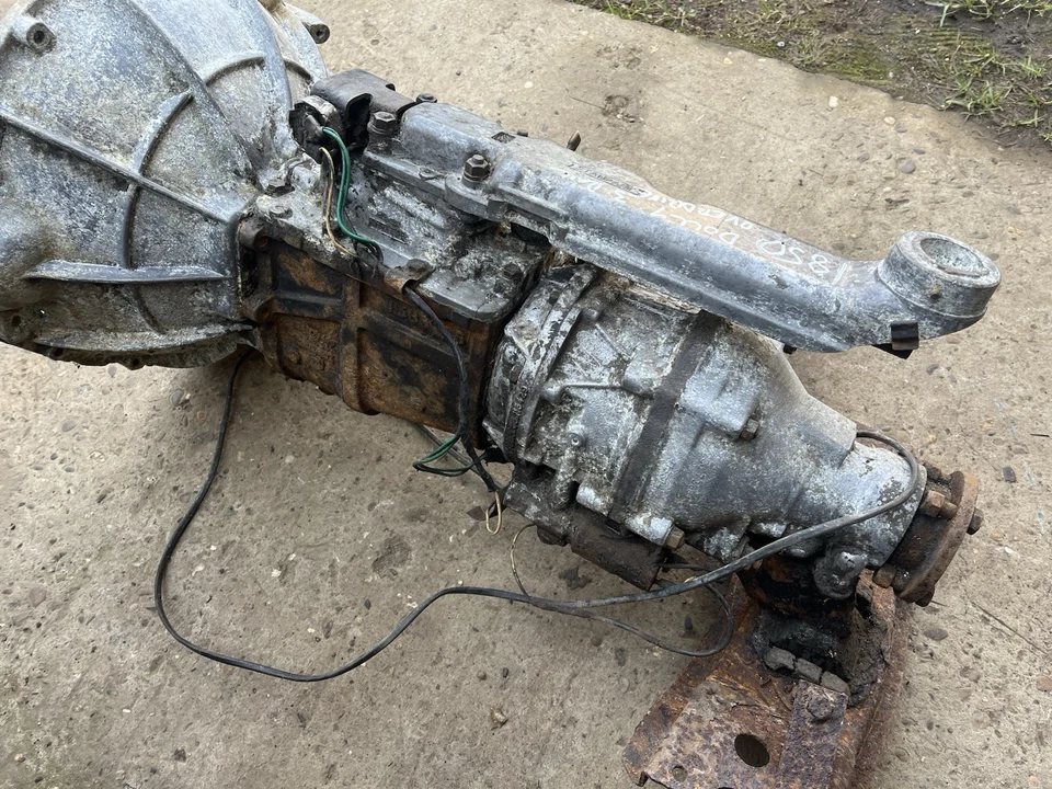 
								Triumph Dolomite 1850 Triumph GT6 Overdrive Gearbox full									