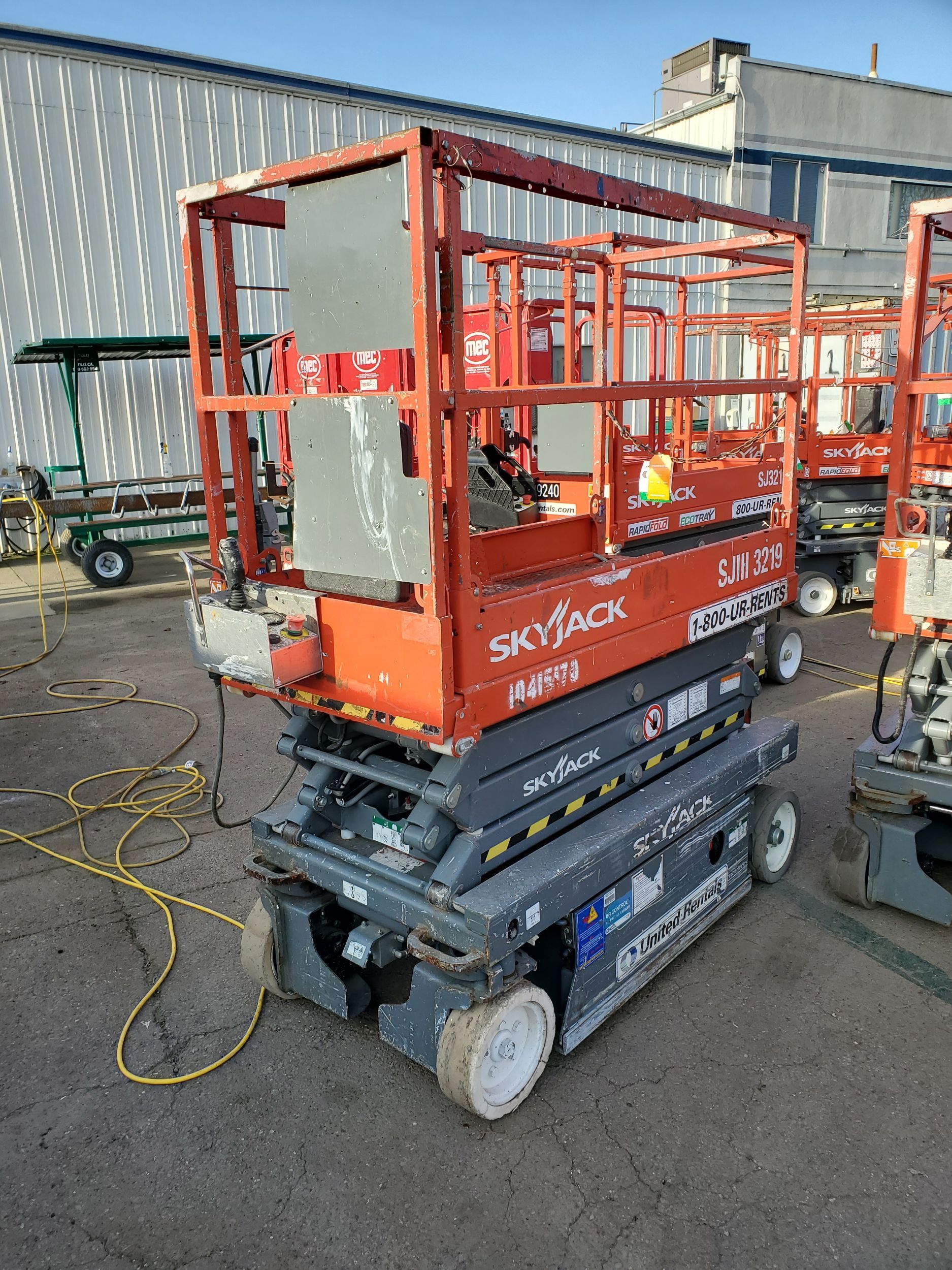
								2015 Skyjack SJIII3219 Scissor Lift (USED) full									